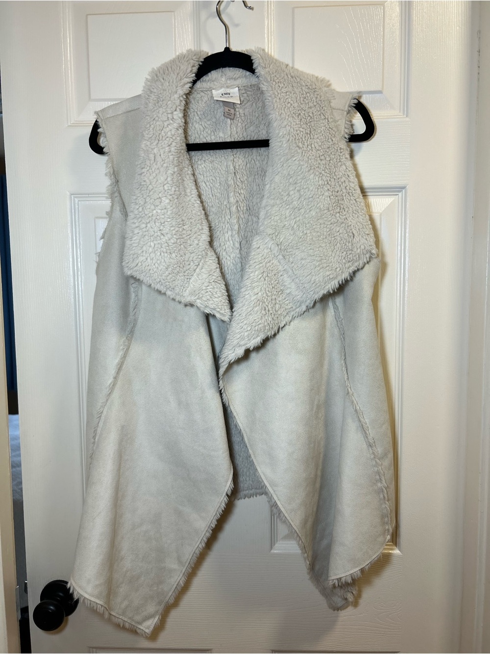 Knox Rose Faux fur beige suede vest